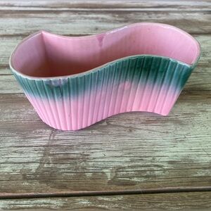 Vintage MCM 50’s Pink and Green Ceramic Planter Ombre S-shaped design 7.5” width
